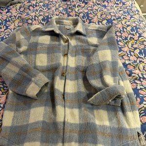 Women’s size large rhythm jacket. Worn a few times. Great condition.